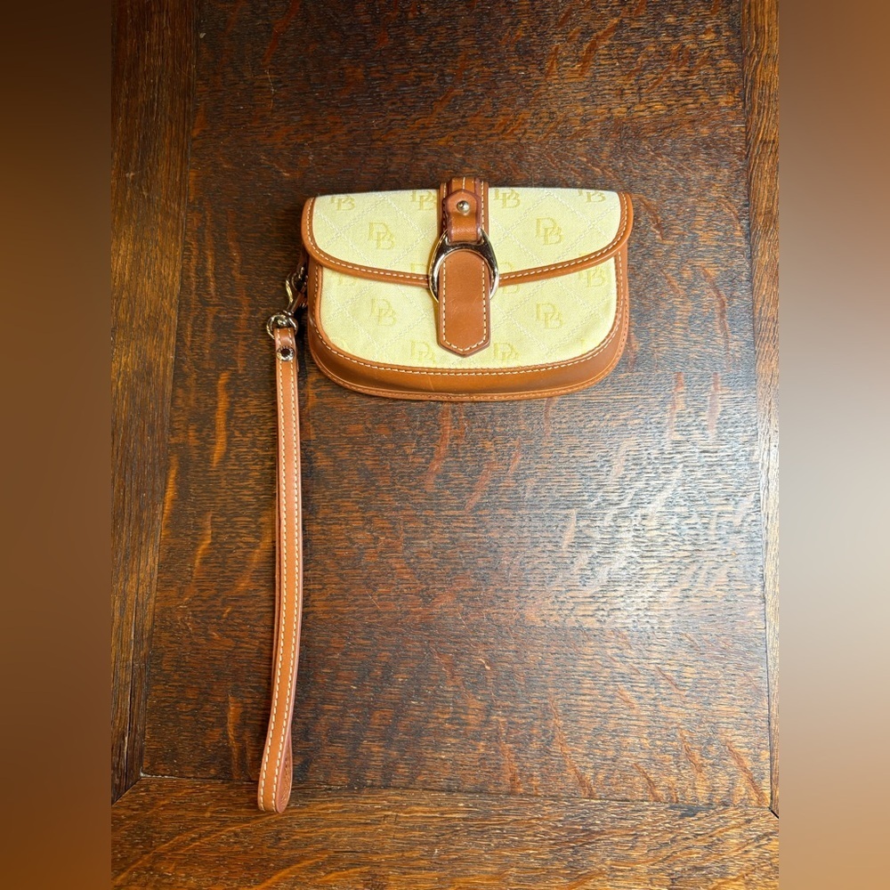 VINTAGE Dooney & Bourke Monogram Canvas Leather Flap Wristlet Clutch Bag